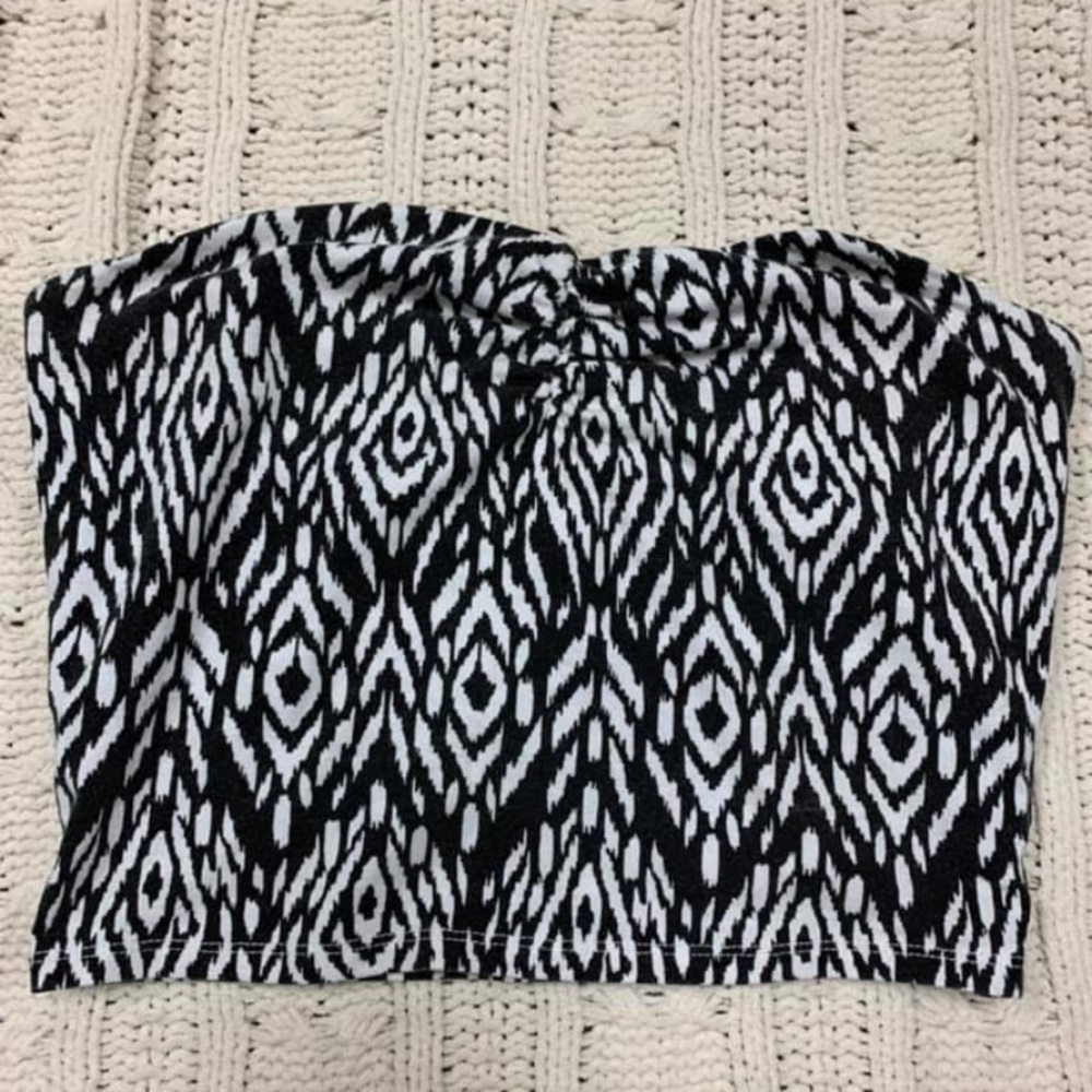 Strapless crop top
